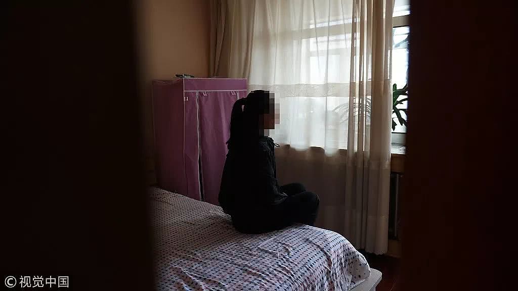 13岁女孩被性侵后的850天：曾企图自杀后辍学治疗 仅拿到3万赔偿（组图） - 1