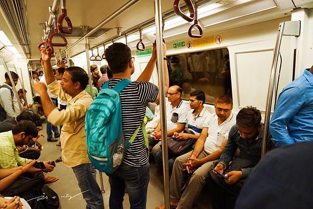 实拍印度首都的地铁，比中国地铁发达还是落后？（组图） - 4