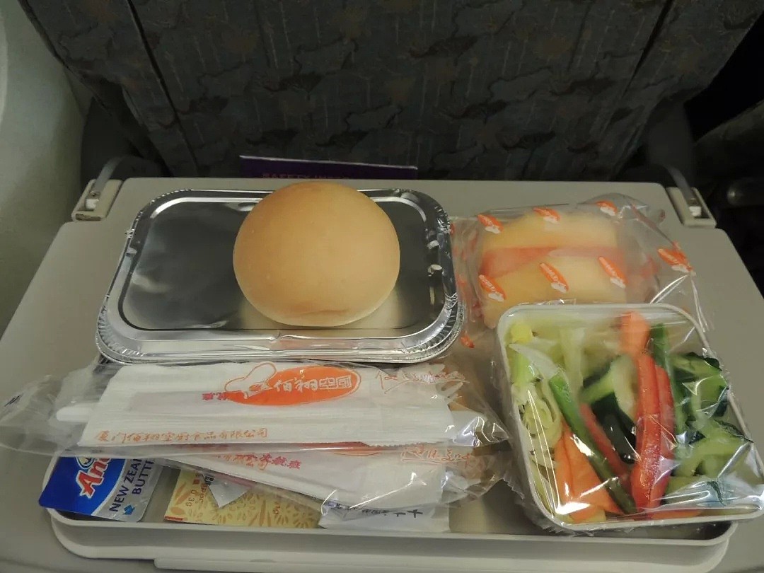 华人空姐爆料，每次都在飞机上发生特殊关系！这种Crew Meal不要吃（视频/组图） - 3