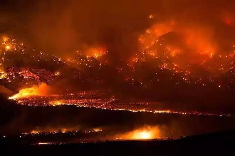 25死110失踪，美国超级山火几度失控，但当地留学生已成功撤离（组图） - 8