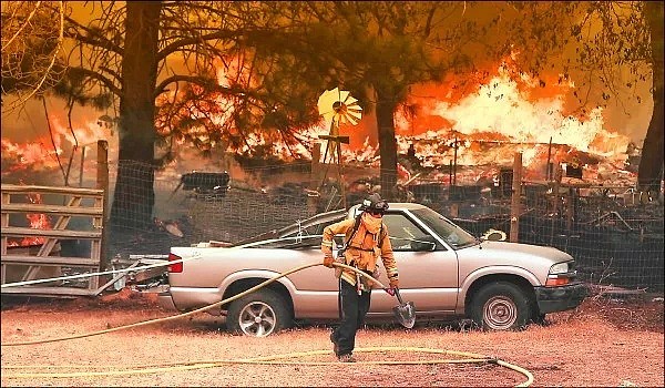 卡戴珊家被烧，可儿前夫被迫撤离！加州大火已造成，25人死亡110人失踪！留学生全部安全撤离！（组图） - 52