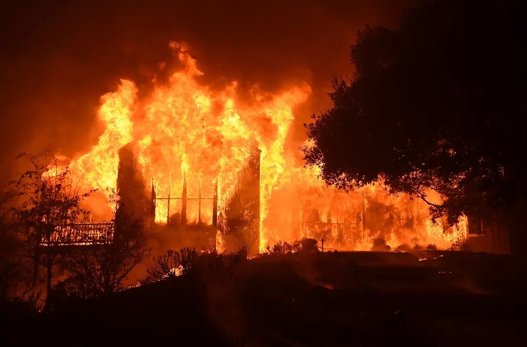 红光炼狱！48人死亡，200多人失踪，30万人流离…而十年前维州亦如此（组图） - 4