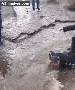 加拿大少年惨遭霸凌 刺骨寒冬 被逼趴在泥水里当人肉踏板 视频疯传（组图/视频） - 3
