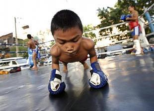 五拳被打死，泰国13岁拳手不治身亡 出道至今打了170场
