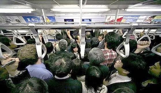 难以置信，日本地铁里竟然有这些“潜规则”！（组图） - 3