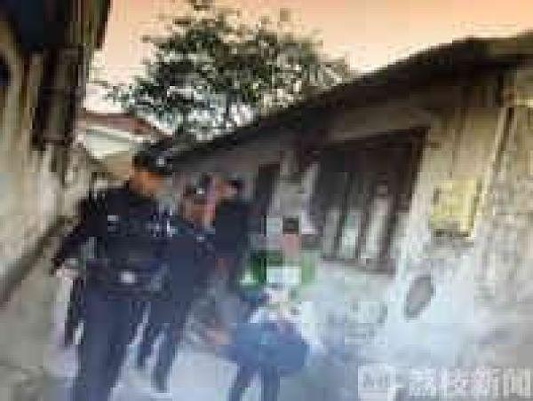 男子每天“直播”陌生女子 网友报警了……