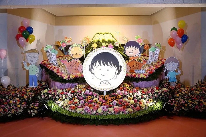 樱桃小丸子的葬礼，大半个日本娱乐圈的人到场送别，“我长大了，变成了天使”（组图） - 5