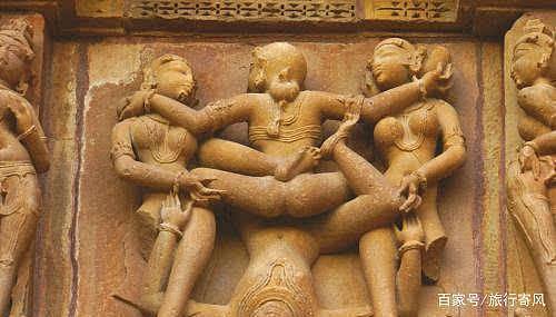 尼泊尔著名的“性庙”，雕塑的姿势让游客羞红脸，游客：少儿不宜（组图） - 2