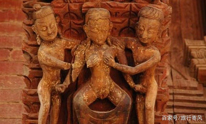 尼泊尔著名的“性庙”，雕塑的姿势让游客羞红脸，游客：少儿不宜（组图） - 3