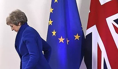 欧盟27国领导人一致通过草案，英国退欧大戏落幕了？还远着呢！ - 1