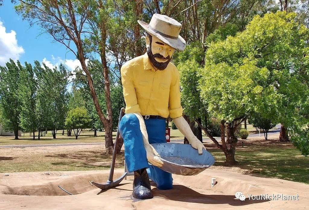 被澳洲人脑洞震惊了！史上最全澳洲100+路边巨型雕塑盘点！大椅子，大龙虾，大西瓜，我打赌你肯定95%的地方都没去过。 - 31
