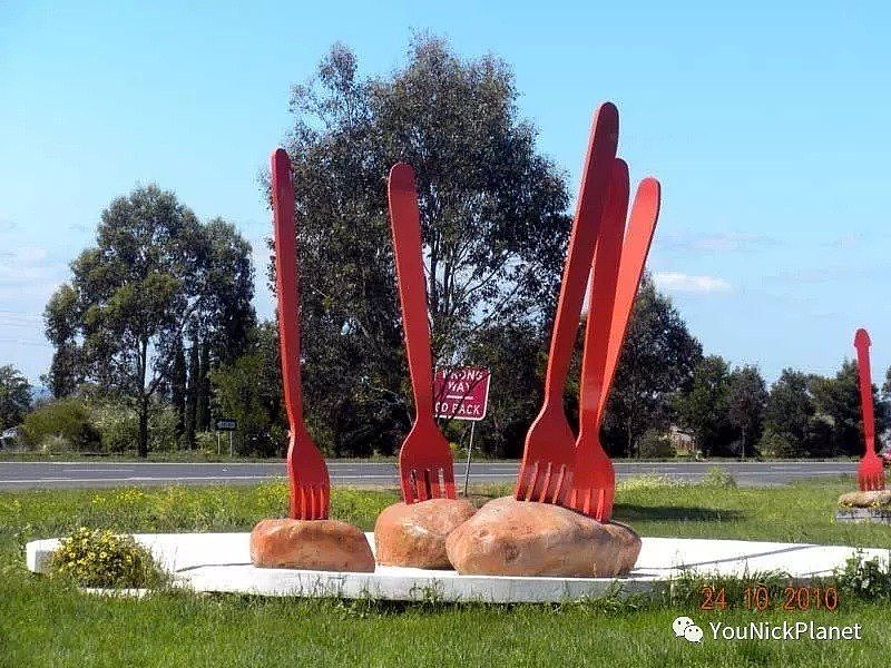 被澳洲人脑洞震惊了！史上最全澳洲100+路边巨型雕塑盘点！大椅子，大龙虾，大西瓜，我打赌你肯定95%的地方都没去过。 - 79