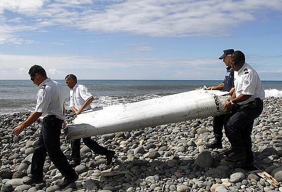 MH370遇难者家属称找到客机残骸 将移交马政府（组图） - 3