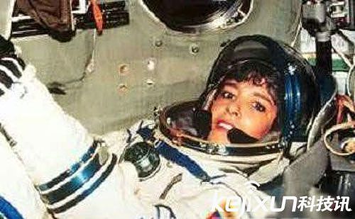 热帖：4位女宇航员在太空莫名其妙全部怀孕？！（图） - 1