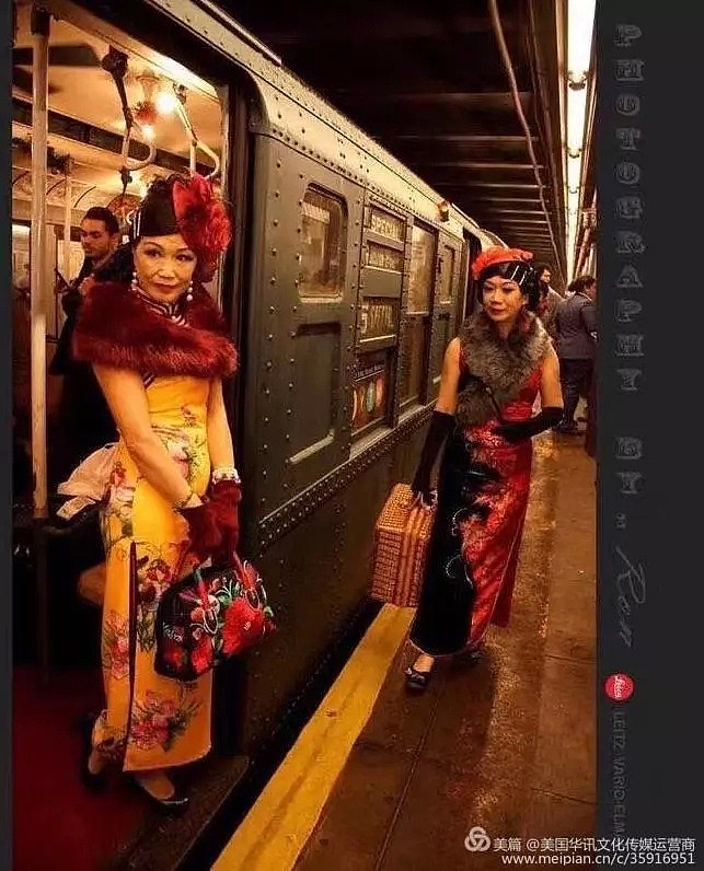 汗颜！纽约地铁上一脱成名，中国旗袍大妈爆红（视频/组图） - 1