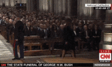 老布什葬礼上美国几任总统气氛尴尬，希拉里特朗普无视彼此（组图）