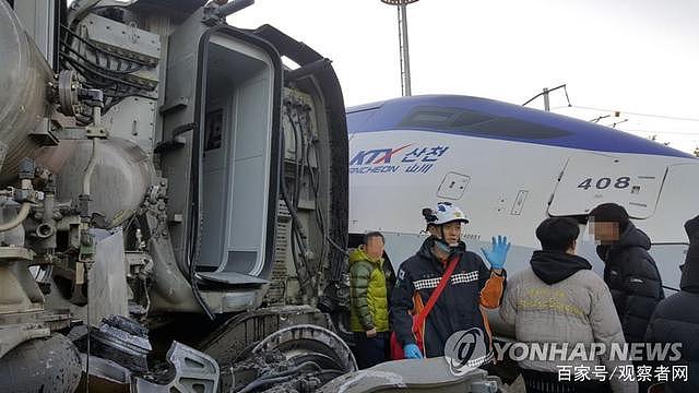 韩国载198人高铁发车5分钟后脱轨，已致14人受伤（组图） - 3