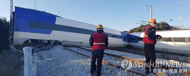 韩国载198人高铁发车5分钟后脱轨，已致14人受伤（组图） - 4