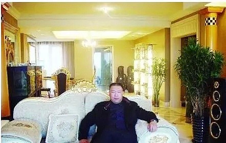 中国富豪温哥华被分尸再爆猛料：交友网站约女数百，一天换一个豪宅过夜！（组图） - 9