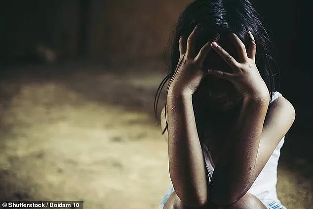 家长眼皮底下！澳7岁女童被拐走下药，性侵长达1.5小时！各购物中心成诱拐高发地！ - 11