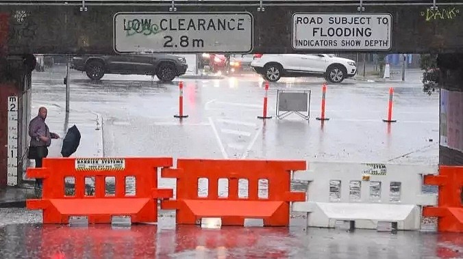 注意！僵尸飓风席卷澳洲！悉尼狂风暴雨，维州昆州惨被蹂躏！（组图/视频） - 35