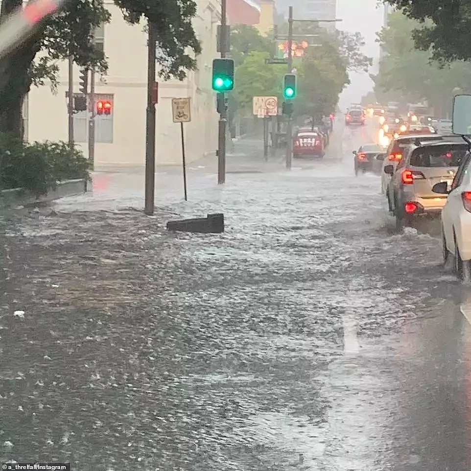 注意！僵尸飓风席卷澳洲！悉尼狂风暴雨，维州昆州惨被蹂躏！（组图/视频） - 48