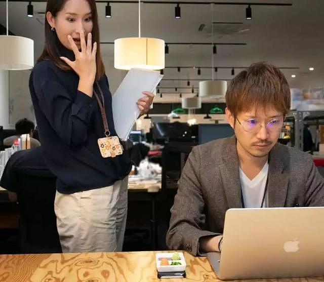 日本人推出最变态手机壳，你敢带出门吗？