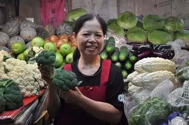 中国卖菜大妈，因为一件事惊动BBC、登上《时代》周刊，排名超过奥巴马、乔布斯！（组图） - 7
