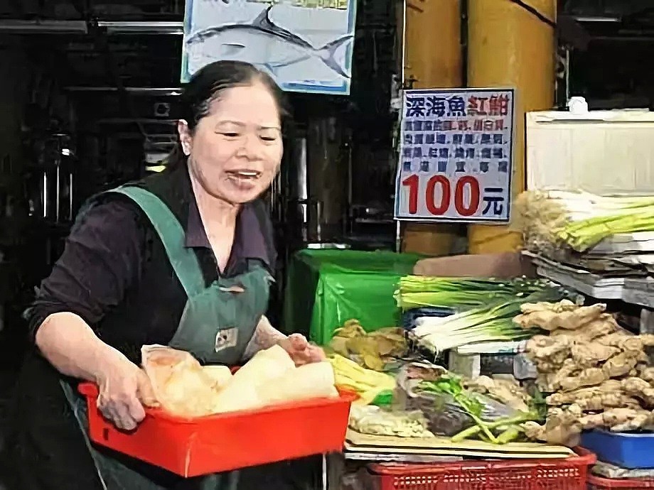 中国卖菜大妈，因为一件事惊动BBC、登上《时代》周刊，排名超过奥巴马、乔布斯！（组图） - 13