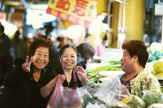 中国卖菜大妈，因为一件事惊动BBC、登上《时代》周刊，排名超过奥巴马、乔布斯！（组图） - 22