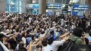 4名中国粉丝追星，导致360名乘客被迫下机重新安检！韩媒：白痴！自私！（组图） - 2