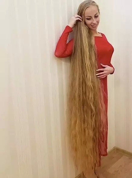 28年不剪头发，这个乌克兰姑娘的头发远不止长发及腰啊...（组图） - 4