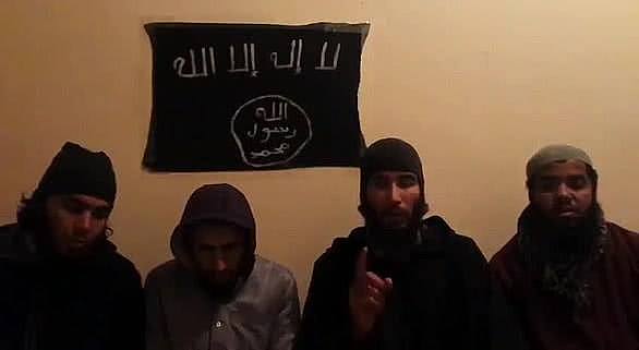 ISIS狂热分子网络发布斩首视频并幸灾乐祸，两名女子惨遭毒手（组图） - 4