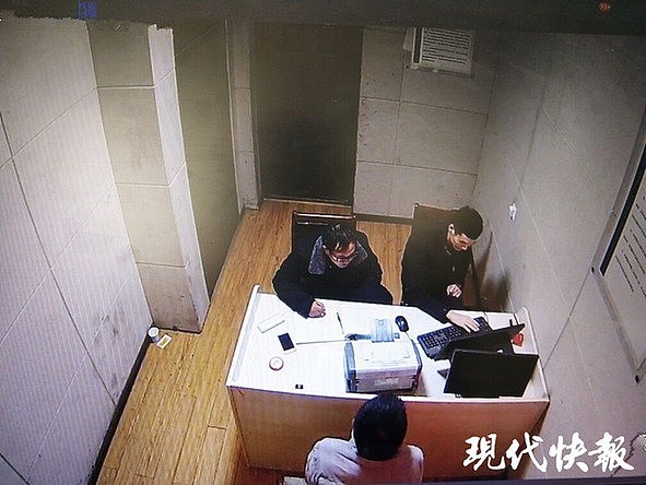 新开浴室只有男澡堂 大厅内却坐一堆裸女...（图） - 1