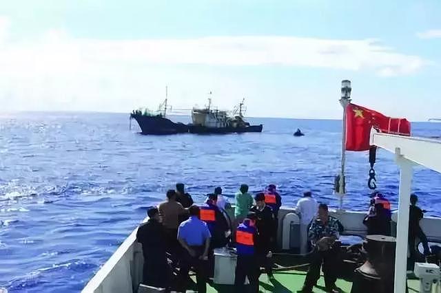 中国渔民海上捡到没人的豪华游艇，公海上杀人真的不犯法吗？