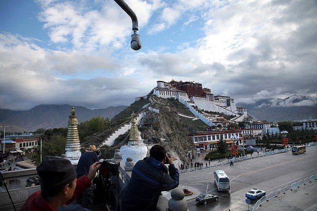 《西藏旅行对等法》颁布 相关中国官员将遭惩罚（组图） - 1