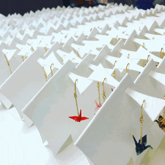 精致到“变态”！90后小哥用1cm的纸折了1000只千纸鹤，折服了万千少女心！（视频/组图） - 27