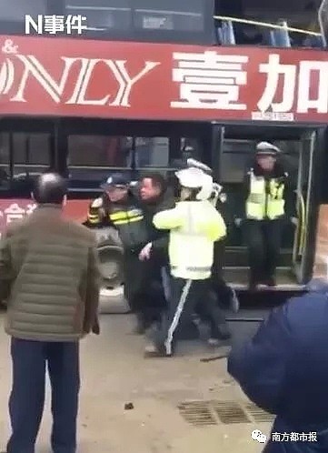 恐怖！双层公交车被“削顶”，1死多伤（视频/组图） - 6