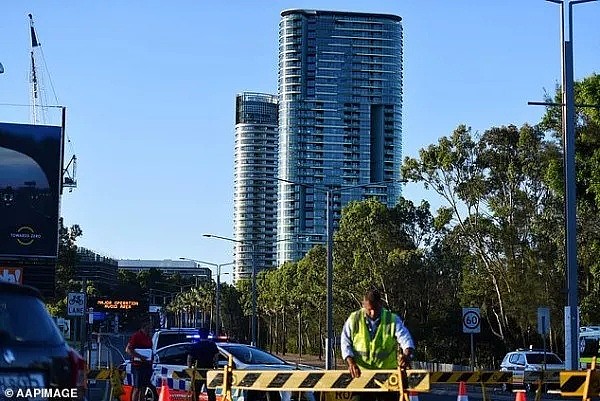 Opal Tower建筑商首现身！抓耳挠腮现场紧张！再次撤离惹爆居民，面对镜头他却说... - 36