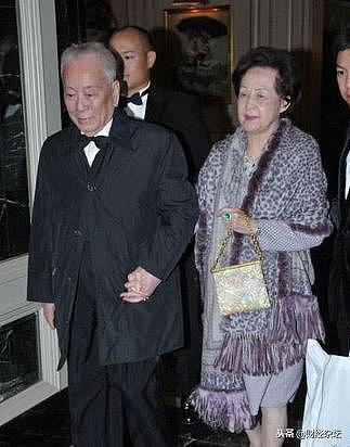 香港船王之子去世留420亿遗产 李嘉欣夫妇为何没拿到分毫？