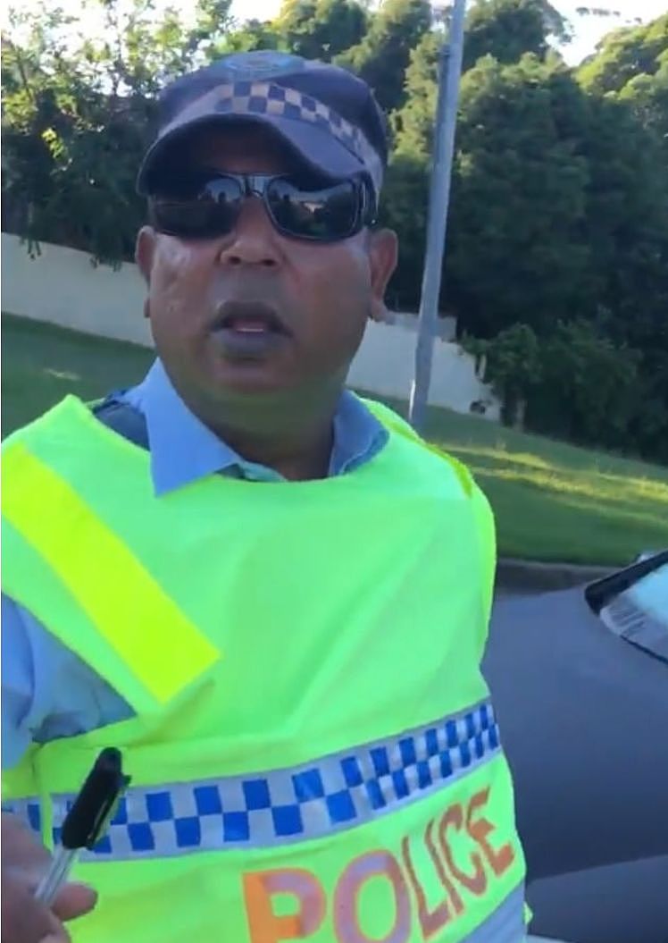 “滚回中国去”！亚裔警员公然侮辱司机，这回澳洲网友态度却一边倒！（视频） - 10