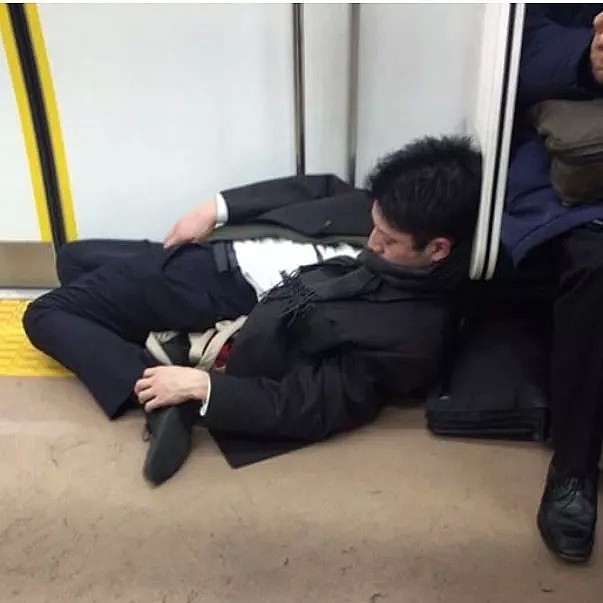 喝醉有多可怕？日本这些小姐姐真的很放纵（组图） - 22