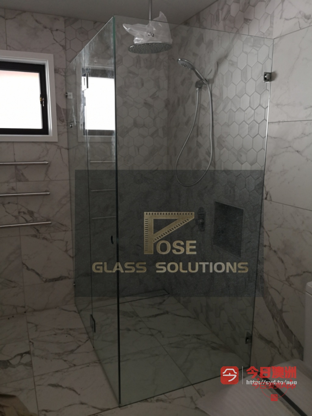  专业镜子玻璃安装淋浴房 泳池围栏 厨房玻璃 镜子安装及门窗玻璃维修