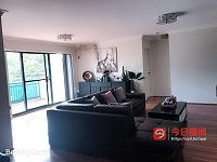 Auburn  5分钟火车站有一房出租