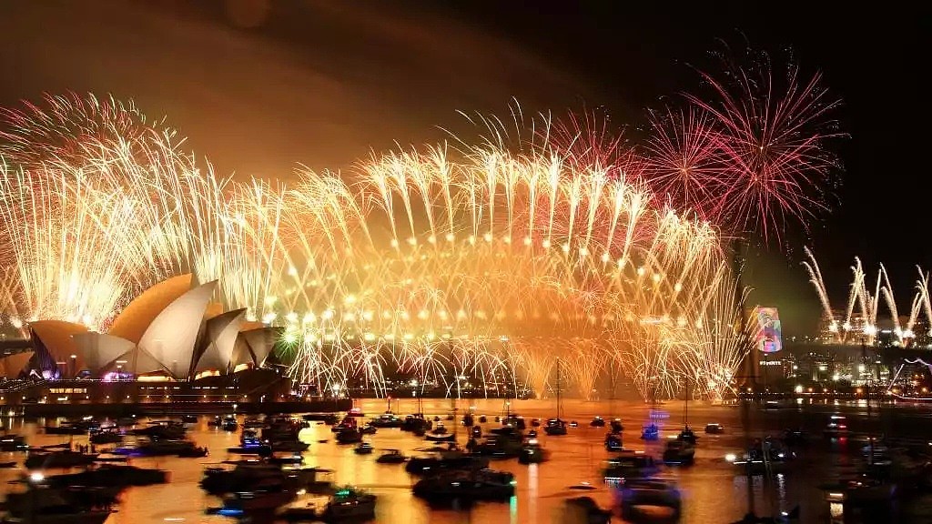 中途华人大撤离，悉尼跨年夜彻底嗨翻！史上最震撼烟火惊艳世界，2019，在澳洲的我们来了！（组图/视频） - 1