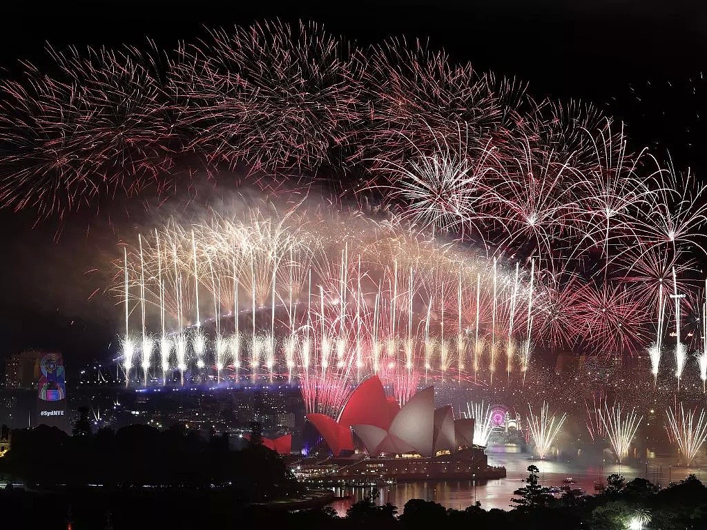 中途华人大撤离，悉尼跨年夜彻底嗨翻！史上最震撼烟火惊艳世界，2019，在澳洲的我们来了！（组图/视频） - 3