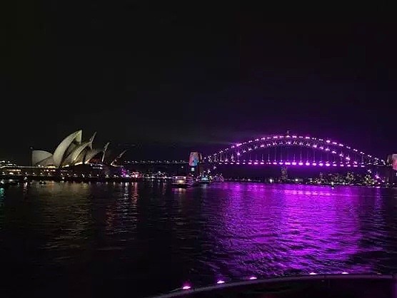 中途华人大撤离，悉尼跨年夜彻底嗨翻！史上最震撼烟火惊艳世界，2019，在澳洲的我们来了！（组图/视频） - 21