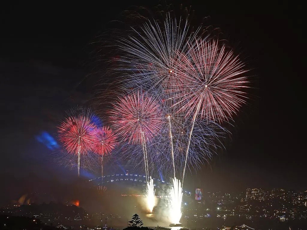 中途华人大撤离，悉尼跨年夜彻底嗨翻！史上最震撼烟火惊艳世界，2019，在澳洲的我们来了！（组图/视频） - 25