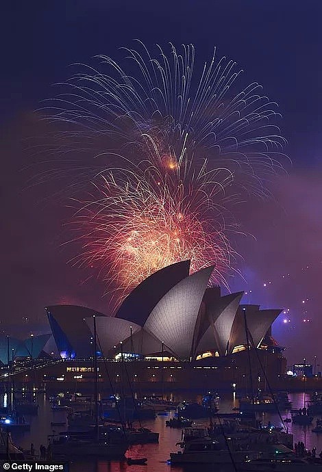 中途华人大撤离，悉尼跨年夜彻底嗨翻！史上最震撼烟火惊艳世界，2019，在澳洲的我们来了！（组图/视频） - 29