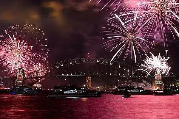 中途华人大撤离，悉尼跨年夜彻底嗨翻！史上最震撼烟火惊艳世界，2019，在澳洲的我们来了！（组图/视频） - 137